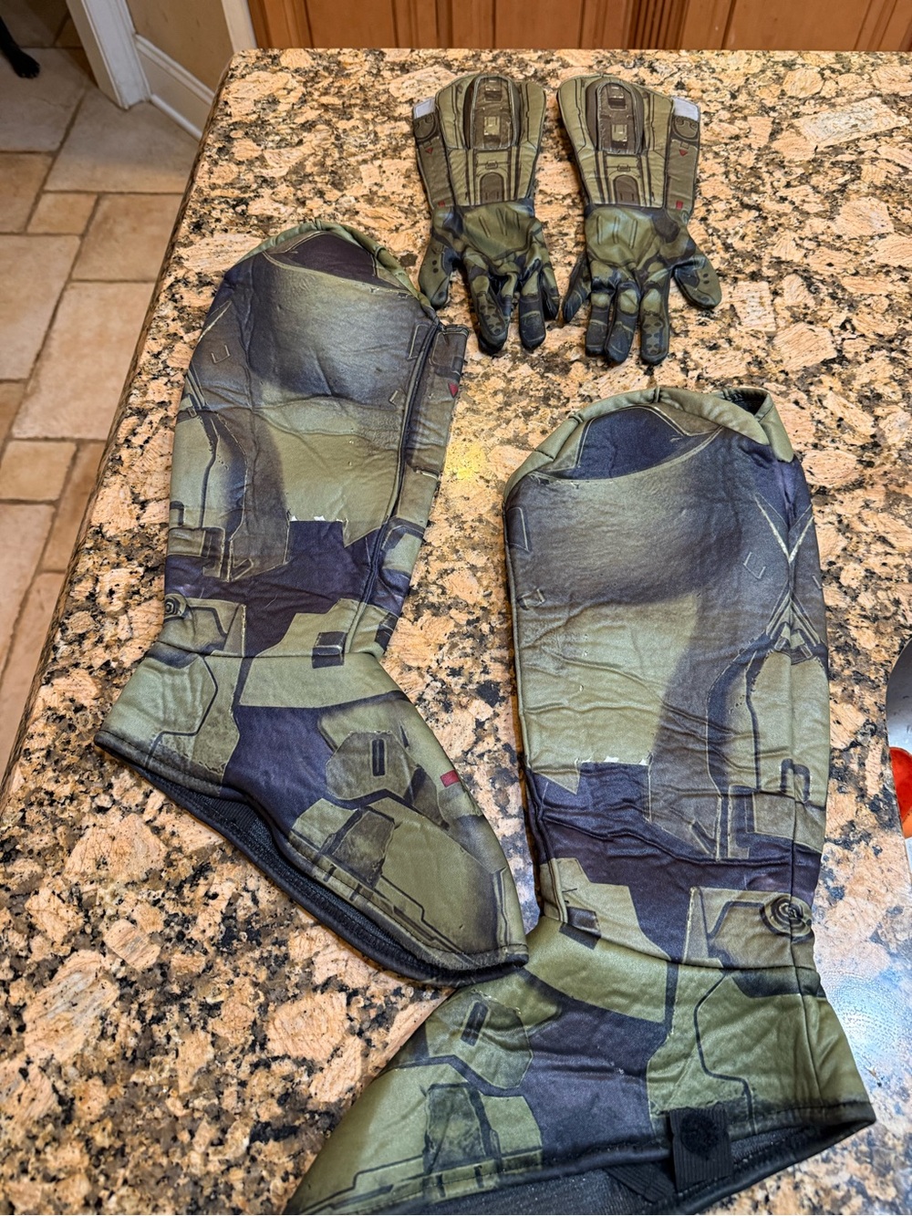 Dress up - Halloween Tactical over boot covers & Gloves - Olive Green Camo OSFM